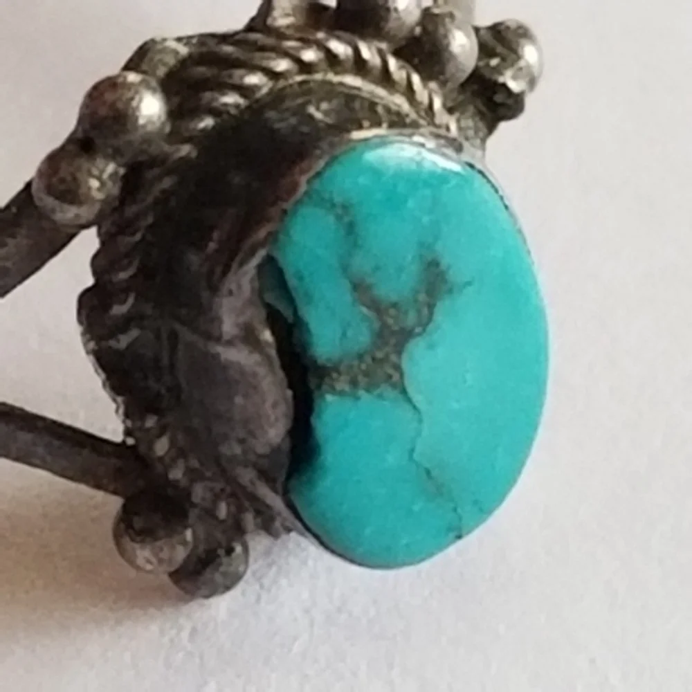Vintage ring petit point dainty ring silver tone turquoise color cabochon 6